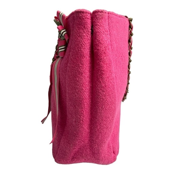 Vintage Limited Edition Pink Tweed
Goldie Bag Purse Chain Pockets
Barbiecore - Picture 4 of 15